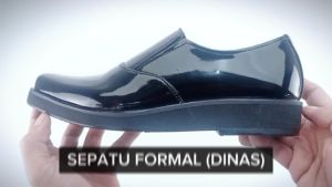 Sepatu formal wanita kulit lak mengkilat / Loafer sol datar / Dinas kerja kantor / Hitam TFC 414