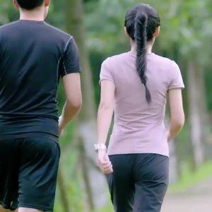 运动隐形腰包新款超轻薄户外健身腰带包女多功能高弹跑步手机包男Sports invisible waist bag new ultra thin outdoor fitness belt bag womens multi-functional high elastic running mobile phone bag men