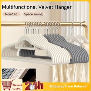 10 Pcs Non-slip Velvet Hangers Space-saving Legant and Beautiful Coat Clothes Hanger Strong Durable