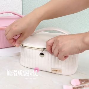 Pouch Kosmetik Skincare Sabun Shampo Traveling Bag Pouch Tas Penyimpanan Portable Puff Tebal