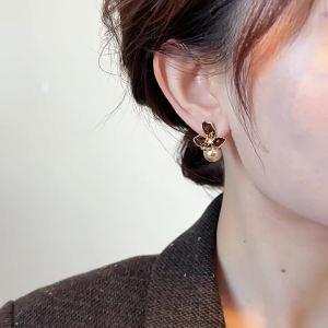 WENXI | Đôi Bông Tai Hoa Nâu Sang Trọng