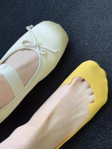 ถุงเท้าเรือแบบซิลิโคนกันลื่นระบายอากาศได้ดี ถุงเท้าเรือแบบซ่อนสีบริสุทธิ์สำหรับฤดูร้อน 7 คู่ ถุงเท้าเรือแบบสวมสั้นสำหรับผู้หญิง