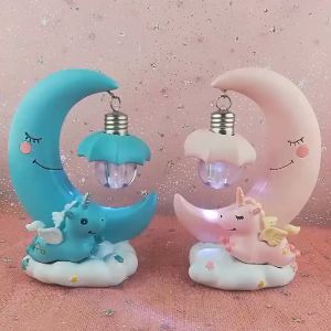 โคมไฟตั้งโต๊ะ พระจันทร์-ม้ายูนิคอร์น วัสดุเรซิน ตกแต่งบ้าน