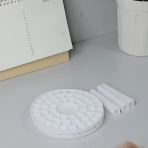 ชั้นวางแปรงแต่งหน้าพร้อมช่องใส่ปากกาหลายช่อง 49 ช่อง ชั้นวางปากกาทรงกลมความจุขนาดใหญ่ ชั้นวางแปรง