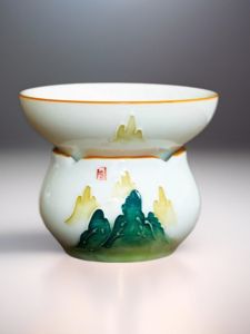 Chinese Hand-Painted Underglaze Ceramic Tea Filter White Porcelain Tea Brewing Filter for Home Use in Living Room Tea Ceremony
