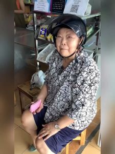 น้ำมันเถาวัลย์เปรียง ขวดลูกกลิ้ง มีเลขทะเบียนถูกต้อง จำนวน 1 ขวด