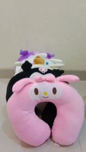 Bantal leher motif Sanrio kuromi Mymelody Kuromi Cinnamoroll U Bantal travel Pesawat Sandaran Kepala Bantal Leher Mobil terbaru