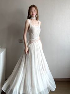 CHANGTONG | Lace Waist-Shaping Slimming Backless Halter Dress