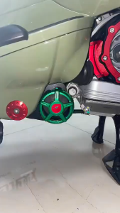 ฝาปิดบูสแท่นเครื่องสำหรับ Vespa Sprint Primavera 2017-2025 Maru’s Factory