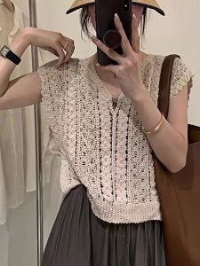Korean Style V-Neck Hollow out Knitted Vest Womens Summer New Fashion Design Sleeveless Sweet Top Ins Style Casual Loose Fit