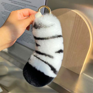 Qiu Ruixing Snow Leopard Tail Car Keychain Cute Real Fur Rabbit Hanging Pendant Plush Couple Gift Bag Decoration Accessory