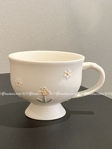 Elegant Daisy Embossed Ceramic Mug 400ml Breakfast Oats Cup Underglaze Color High Footed Coffee Cup Gift for Adults Clear