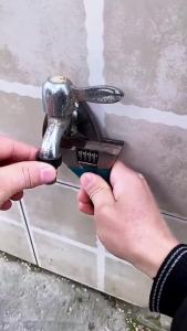 Broken Pipe Extractor Tool 4/6 Points Carbon Steel Easy Out Broken Screw Plumbing Tool For Bathroom Repair Basement Laundry Room