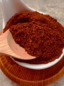 พริกป่นละเอียด คั่วดำ สำหรับก๋วยเตี๋ยวเรือ เผ็ดมากๆ หอมสุดๆ  100 g (ละเอียดดำ100)