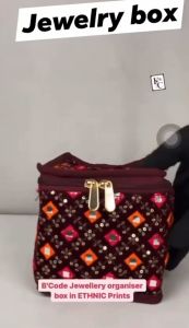 "BLING" JEWELERY ORGANISER BOX WITH 6 ZIPS