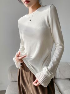 เสื้อยืดคอกลมแขนยาวทรงเข้ารูปสำหรับผู้หญิง ฤดูใบไม้ผลิและฤดูใบไม้ร่วง แฟชั่นเสื้อชั้นในสีขาว ดีไซน์เก๋ไก๋ เสื้อผ้าทำงาน