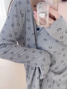 เซ็กซี่น่ารักหน้ายิ้มลายแขนยาวชุดนอนชุดผู้หญิงเสื้อผ้าบ้านสบายเหมาะสําหรับ All Seasons