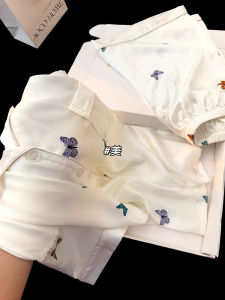 ชุดนอนผู้หญิงแขนยาวไหมน้ำแข็ง ชุดนอนฤดูร้อน 2025 ใหม่ แขนสั้น ผ้าฝ้ายผสมโพลีเอสเตอร์ 2 ชิ้น เสื้อผ้าใส่ในบ้าน