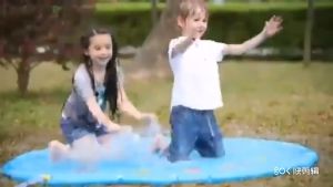 Inflatable Childrens Water Spray Mat - Kids Water Splash Sprinkler Play Pad - Toddlers Swimming Pool Outdoor Toy - High-Quality PVC - Simple to Use - Exciting Fun for Children and Pets