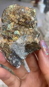 Viên đá may mắn tài lộc phong thuỷ Pyrite tự nhiên đa sắc Vũ Trụ
