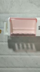 Kệ treo bàn chải kem đánh răng dán tường - Giá treo bàn chải - HÀNG VIỆT NAM