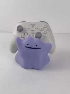 Bandai | Pokémon Ditto Bộ Điều Khiển Trò Chơi Chân Đế Hiển Thị Giá Đỡ Đa Năng Tương Thích Với Xbox/PS5 ACG Anime Phụ Kiện Quà Tặng Giáng Sinh