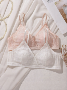 French Small Bust Gathering Wire-Free Anti-Projection Comfortable Brassiere