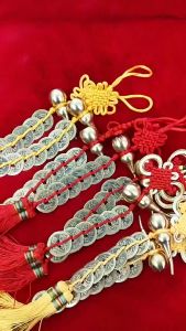 铜葫芦五帝钱挂件 中国结 仿古铜钱 仿真铜钱 五帝铜钱挂饰 风水 已开光 Alloy Fengshui Emperor Coin 八卦 专业化解各种门对门 葫蘆 五帝錢 聚寶盆 招財 風水 招财镇宅平安 聚宝盆 元宝 新年 婚礼