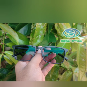 R 3003 - Kacamata Minus Photocromik Bluecromik Pria Model Kotak Bahan Full Plastik Lentur Dan Ringan Castem Ukuran Sesuai Resep Minus Cylinder Minus Tinggi -8 -7 -6 -5 -4 -3 -2 -1