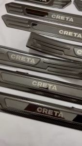 Ốp Bậc Cửa Nẹp Bước Chân Xe Huyndai Creta 2022-23 Loại 1 Chữ Bóng Mẫu Vân Carbon Cao Cấp