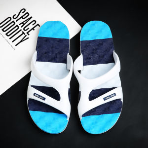 2026 New Mens Slippers Summer Outdoor Wear Trendy INS Korean Version Casual Home Anti-slip Soft Bottom Sandals