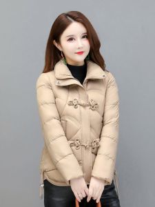 เสื้อแจ็คเก็ตผ้าฝ้ายขนเป็ดหนา 2025 สำหรับผู้หญิง ฤดูหนาว แฟชั่น กระดุม ทรงหลวม อบอุ่น เสื้อคลุมกันหนาว ฤดูหนาว 2025