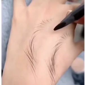 Haozhuang ดินสอเขียนคิ้ว เขียนกรอบปาก Machete Hard Core Pull Line Fog Eyebrow Pencil มีสีดำและสีขาว