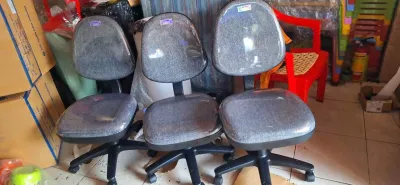 Ghế xoay văn phòng có tay Dona - Qui Phúc