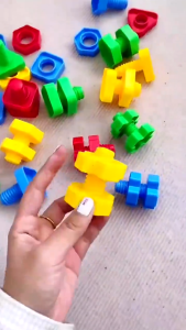 Mainan Anak Blok Geometric Shapes Puzzle Sekrup Mur Baut Plastik Insert Blok Mainan Edukasi