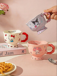 MODERN SWEETHOME | Fashionable Housewife Design Hello Kitty Cup With Spoon
