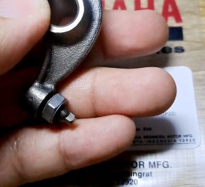 ROCKER ARM VALVE YAMAHA MIO SPORTY MIO 115 MIO SOULTY 2P2E215100 PARTS INDONESIA GENUINE