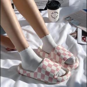 Wulove สินค้าใหม่ รองเท้าแตะแบบสวม มีลายให้เลือก4แบบ น่ารักทุกแบบเลยวิ รองเท้าแตะแฟชั่น ลายตารางสุดเก๋ไก๋