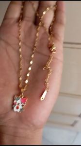 Kalung Titanium Anak Anak Rantai Pecah Kopi Liontin Karakter Cantik Anti Luntur dan Anti Alergi