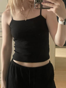 เสื้อกล้ามทรงเข้ารูป สายเดี่ยว ผ้าถักเนื้อนุ่ม สีพื้น สำหรับผู้หญิง ใส่ได้ในช่วงฤดูร้อน