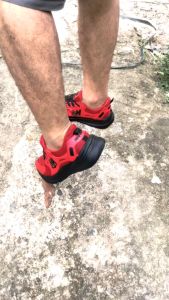 SNEAKERS NewMeels NM PowerRun BLACK TO ORENS SNEAKERS OUTDOOR RUNNING RINGAN EMPUK ANTI SELIP