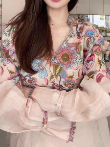 Retro Print V-Neck Design Loose Womens Shirt Heavy Embroidery Trendy Spring 2025 Korean Style Casual Fashion Inner Wear