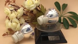 2025 ใช้ได้กับของใหม่ BENQ หลอดโปรเจคเตอร์ BenQ MP670 W600 W600+ หลอดไฟโปรเจคเตอร์