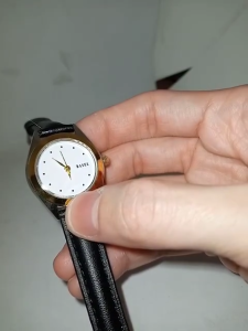 Jam Tangan Wanita Kulit Asli Original Premium Leather Warna Hitam Basel CW01