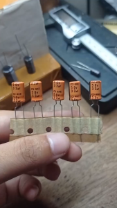 Elko 50v 33uF / 33uF 50v Renteng Original Isi 20pcs