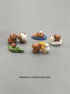 Cute Desk Decorations Small Otter Stress Relief Resin Craft Animal Shaped Desktop Ornaments for Friends Colleagues Daily Gifts