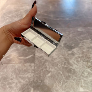 กล่องเก็บยาพกพาขนาดเล็กพร้อมสว่านเพชรสำหรับเก็บยาเม็ดและยาเม็ด กล่องเก็บยาปิดที่มีความสวยงาม