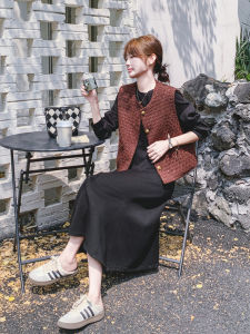 Black Two-Piece Set Elegant Hepburn Style Vest And Dress Womens Autumn Fashion Retro Button High Waist A-Line Skirt Long Sleeve