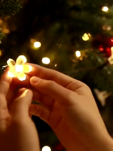 ไฟตกแต่ง 20/30/50LED สตริงดอกพีชพลังงานแสงอาทิตย์ ไฟตกแต่งสวนกันน้ำกลางแจ้ง ไฟกระพริบ 5/6.5/7m