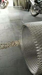 ตะแกรงอลูมิเนียม กว้าง60ซม.ยาว 6-9 เมตร ติดกันนกใต้หลังคา ติดประตู น้ำหนักเบา ทนทาน ทำกรงแมว กรงไก่ กรงนำ ปิ้งย่าง ไม่เป็นสนิม(พร้อมส่ง)